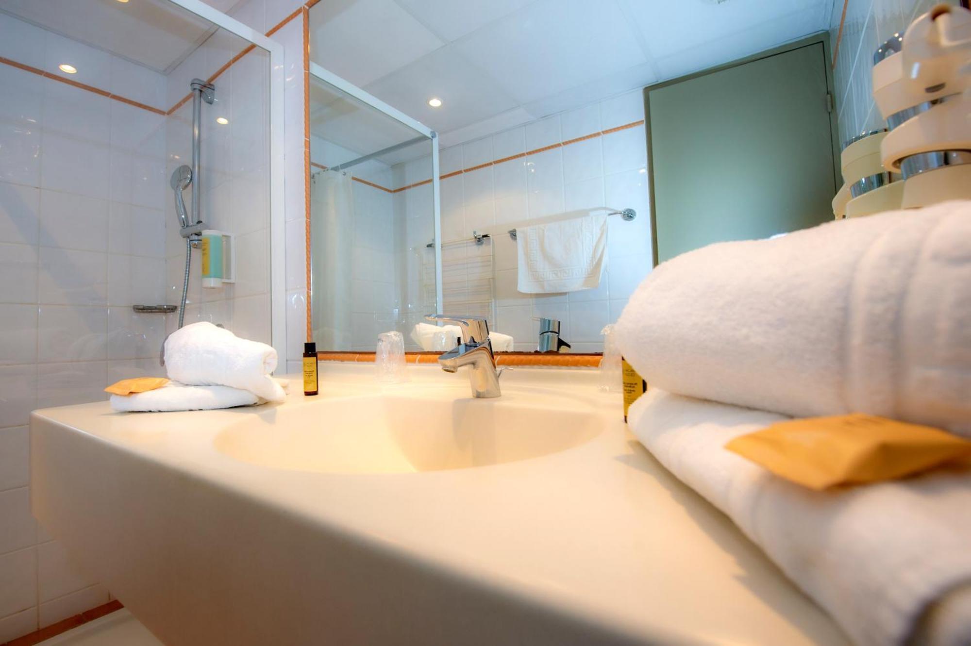 Club Vacances Bleues Domaine De Chateau Laval Greoux-les-Bains Ngoại thất bức ảnh